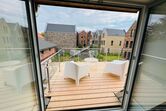 Zutritt zum möblierten Süd-Balkon